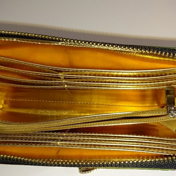 ALL THINGS SUNDAR WRISTLET/ CLUTCH - Picture 7 of 8